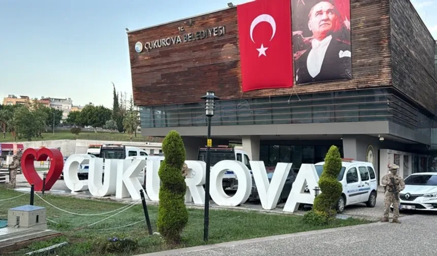 Adana’da Yolsuzluk Soruşturması: Çukurova Belediyesi’ne Eş Zamanlı Baskın