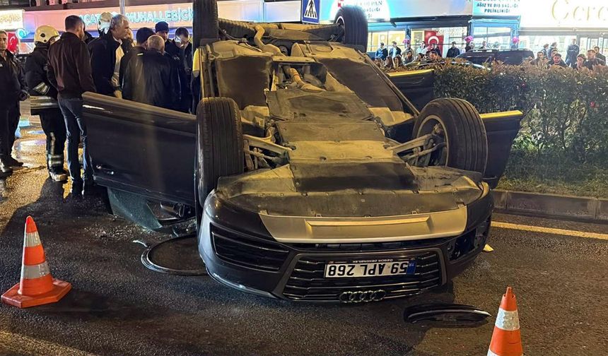 Çorlu’da Otomobil Park Halindeki 3 Araca Çarptı: 2 Yaralı