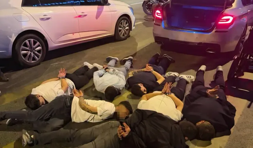 Örgüt Üyelerine Destek İçin Polis Otobüslerinin Peşine Takıldılar: 8 Gözaltı